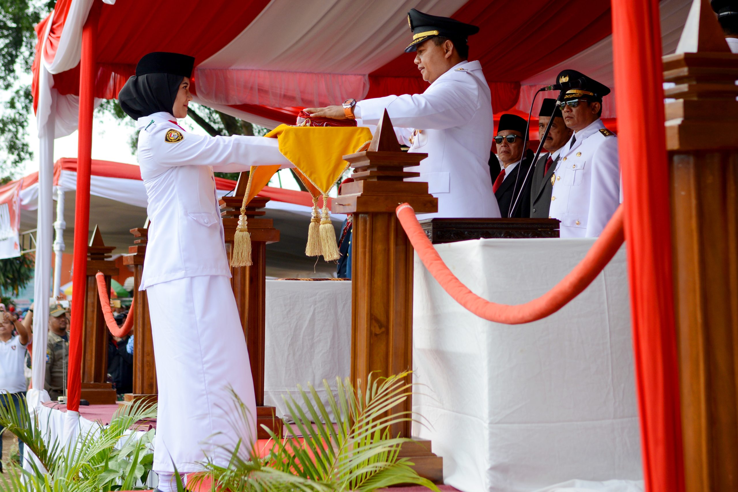 BUPATI TASIKMALAYA : “MENJAGA NKRI DENGAN TIGA PILAR UTAMA (ISLAM, NASIONALIS DAN TENTARA)“