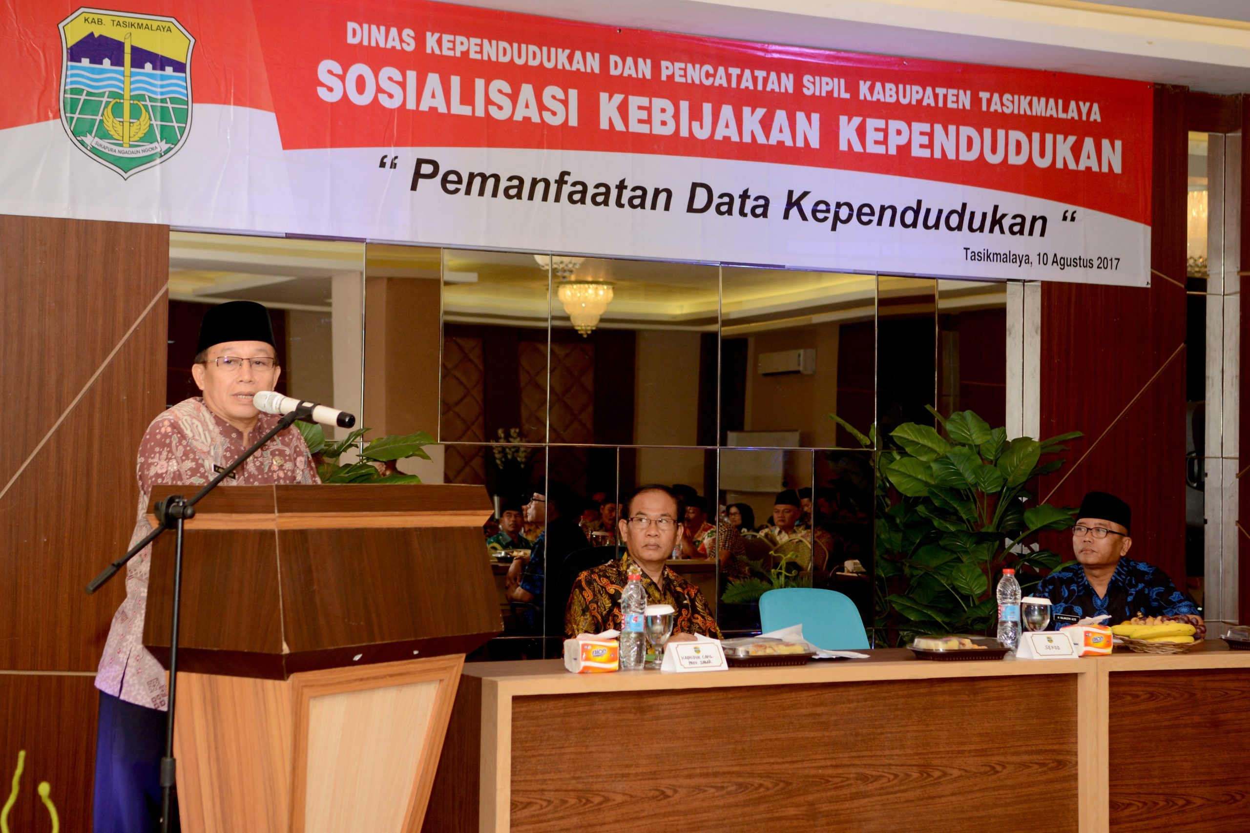 SEKDA KAB. TASIKMALAYA  BUKA ACARA SOSIALISASI  KEBIJAKAN KEPENDUDUKAN