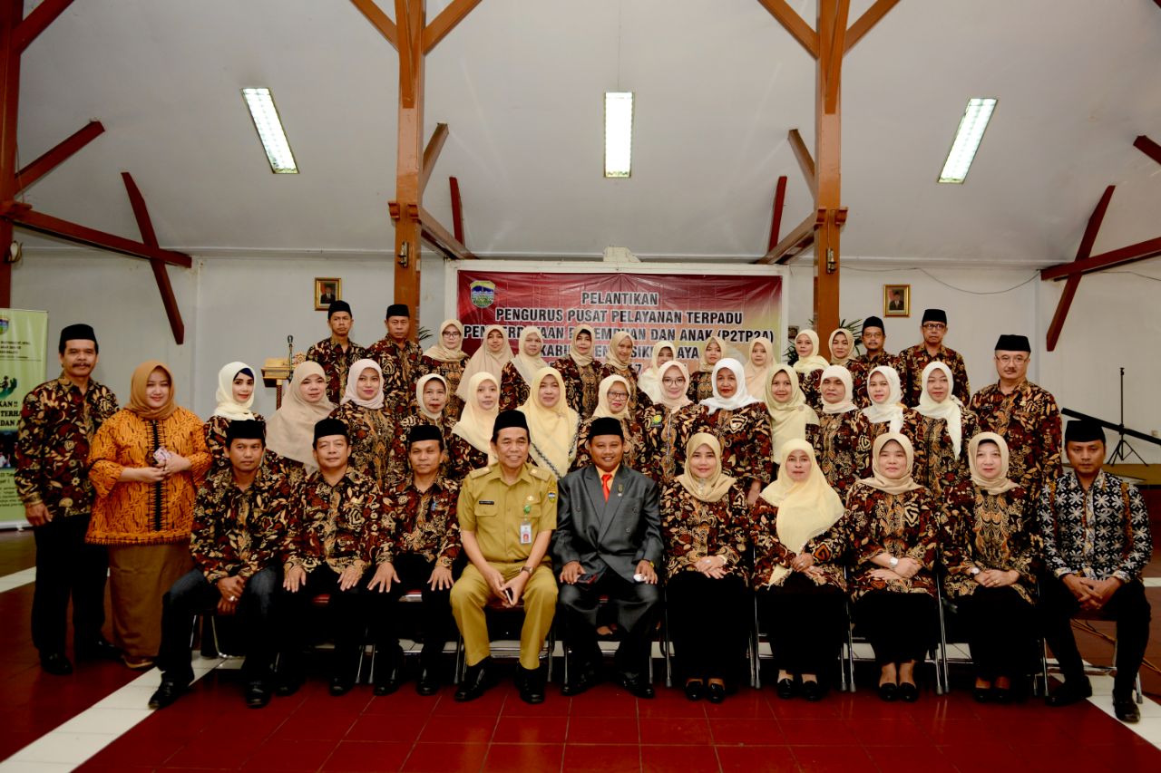 PELANTIKAN PENGURUS PUSAT PELAYANAN TERPADU PEMBERDAYAAN PEREMPUAN DAN ANAK/ P2TP2A KAB.TASIKMALAYA PERIODE 2017-2021