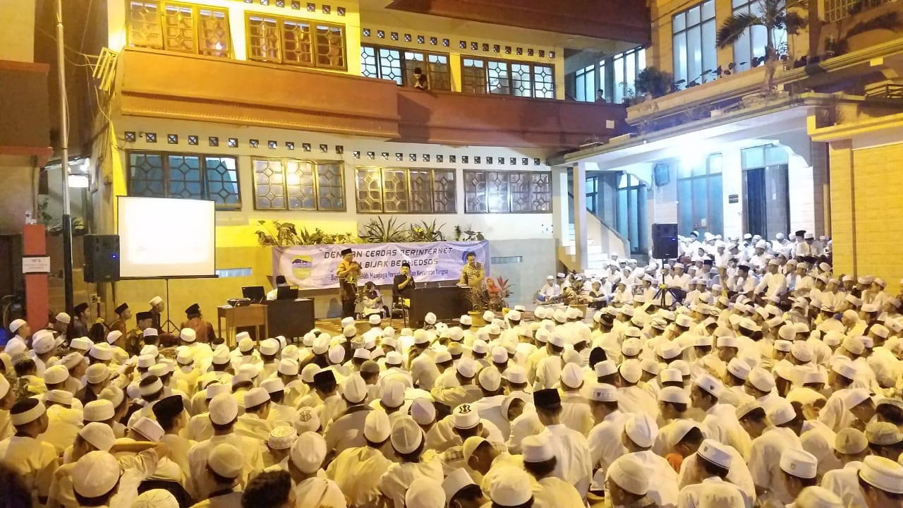SOSIALISASI INTERNET SEHAT DAN POSITIF