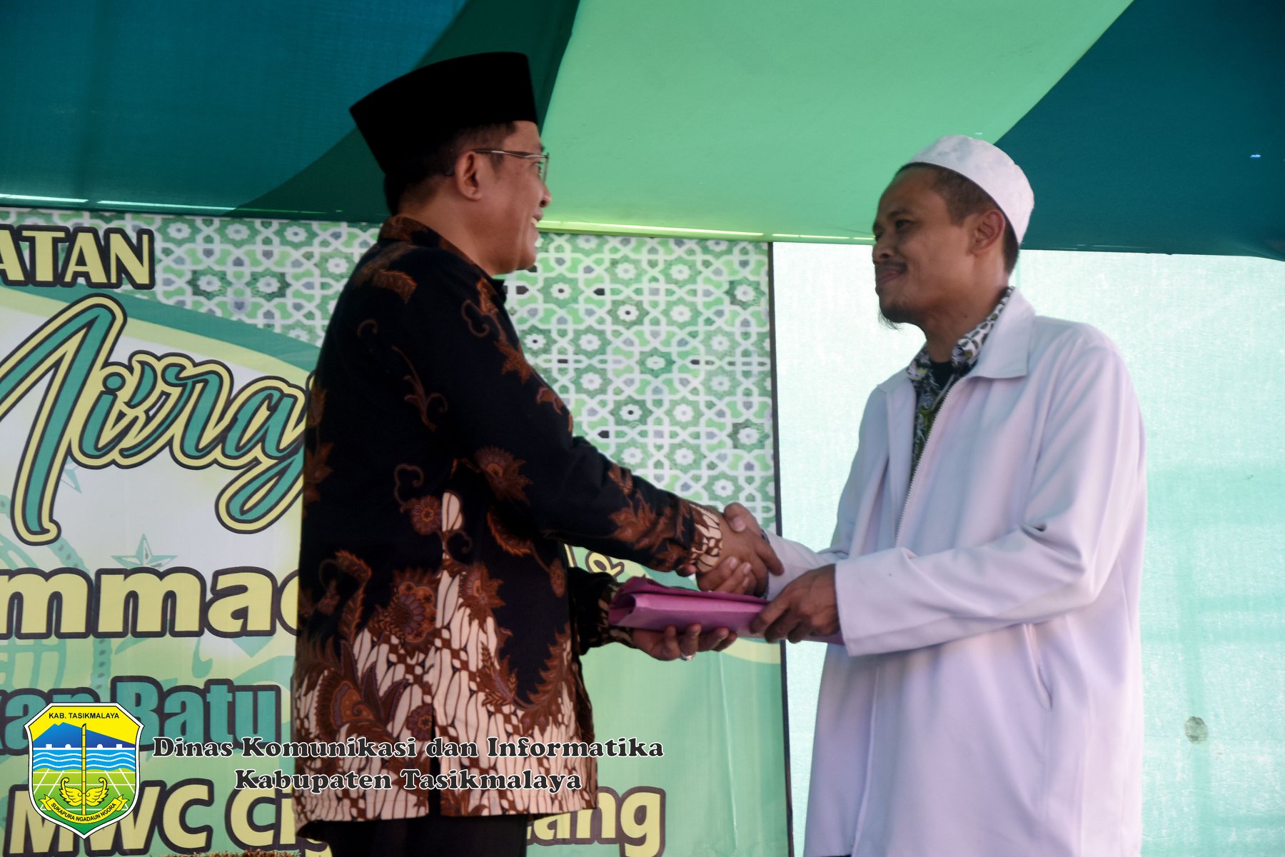 BUPATI TASIKMALAYA : GEDUNG NU MWC CIGALONTANG BERMANFAAT BAGI MASYARAKAT