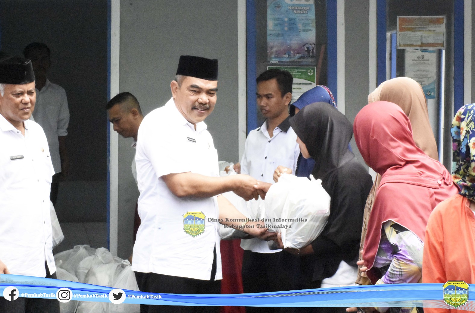 PLH. SEKDA MEMBUKA LAUNCHING OPERASI PASAR MURAH BERSUBSIDI TAHUN 2019