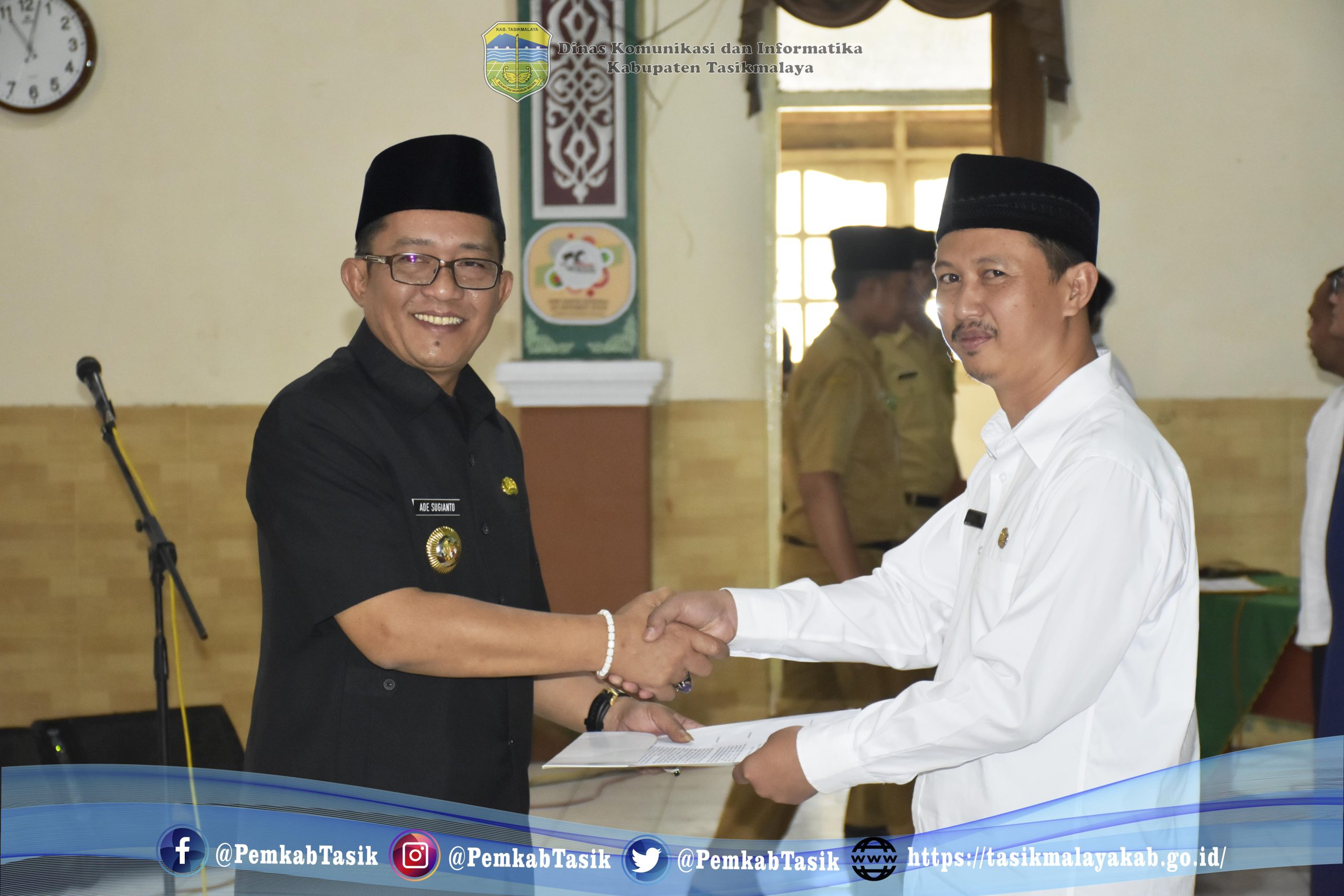 PEMBINAAN MANASIK HAJI, PENGUKUHAN PANITIA IBADAH HAJI SEKALIGUS PELEPASAN JAMAAH HAJI KAB. TASIKMALAYA OLEH BUPATI