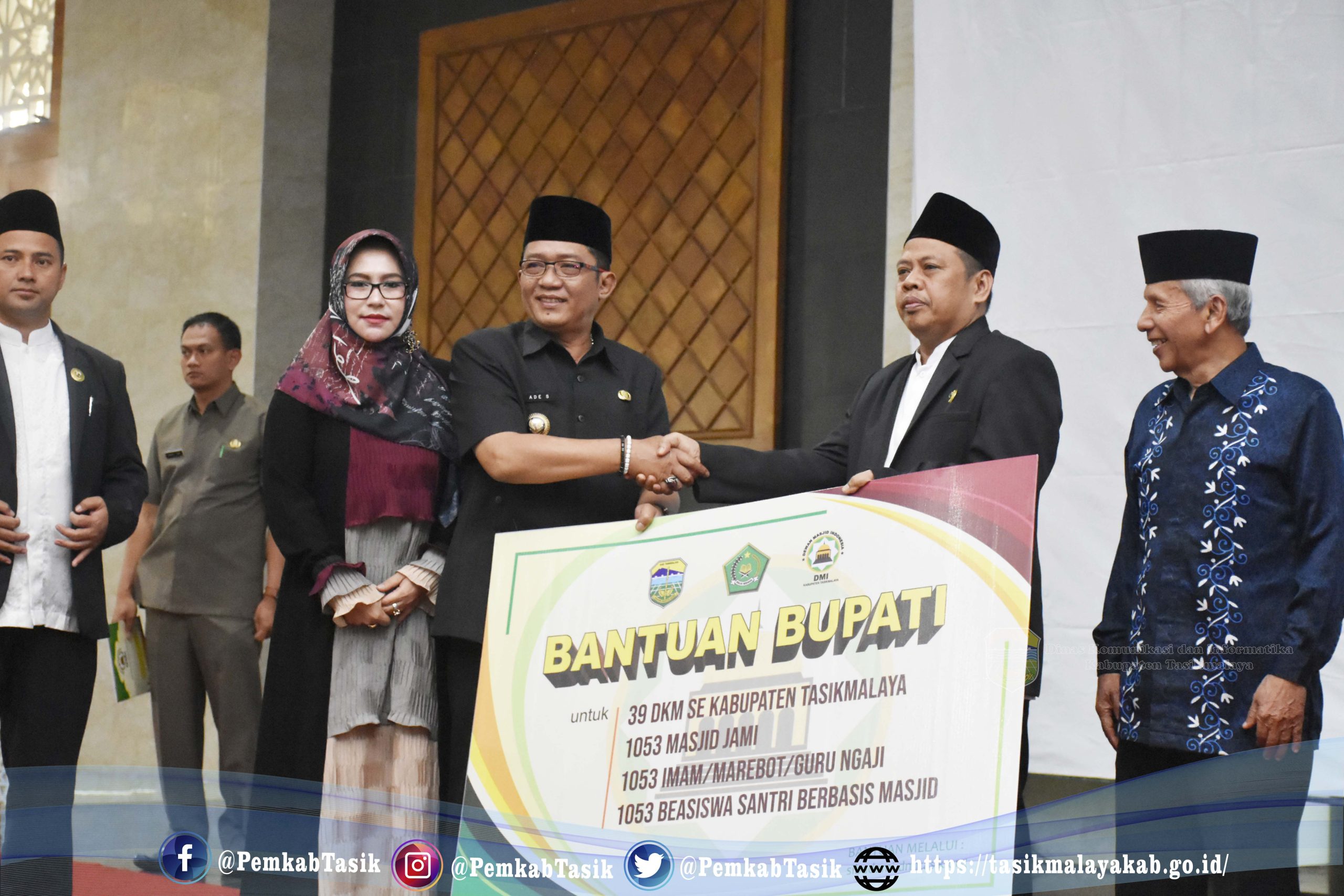 BUPATI ADE MENJADI KEYNOTE SPEAKER PADA GEBYAR DEWAN MASJID INDONESIA KAB. TASIKMALAYA