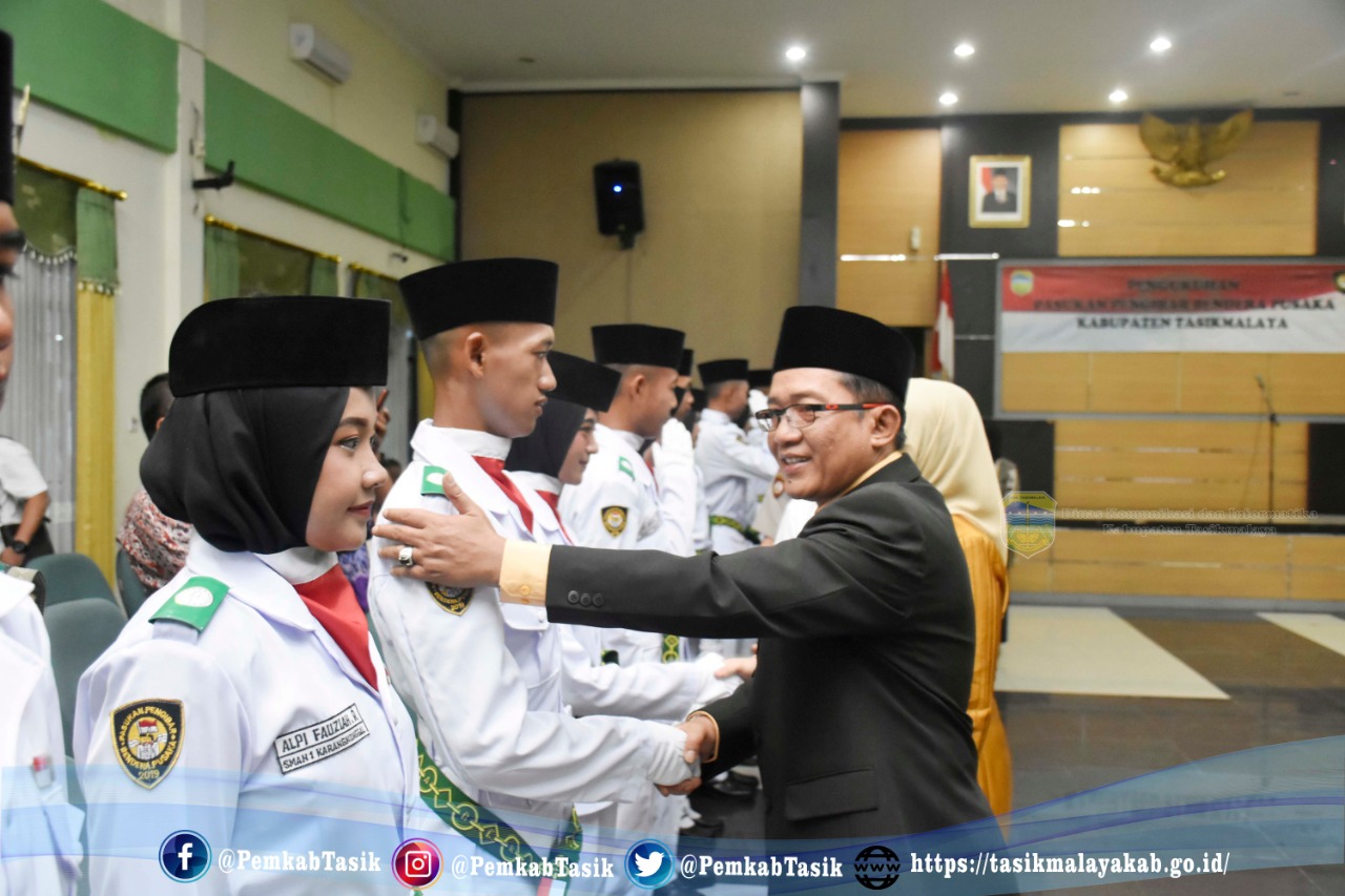 KHIDMAD PENGUKUHAN PASKIBRAKA KABUPATEN TASIKMALAYA