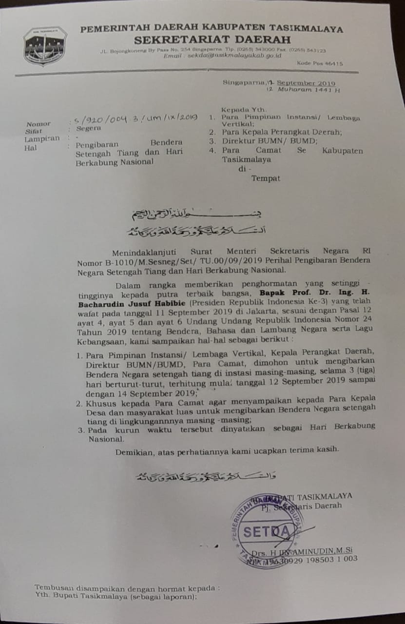 PENGIBARAN BENDERA SETENGAH TIANG