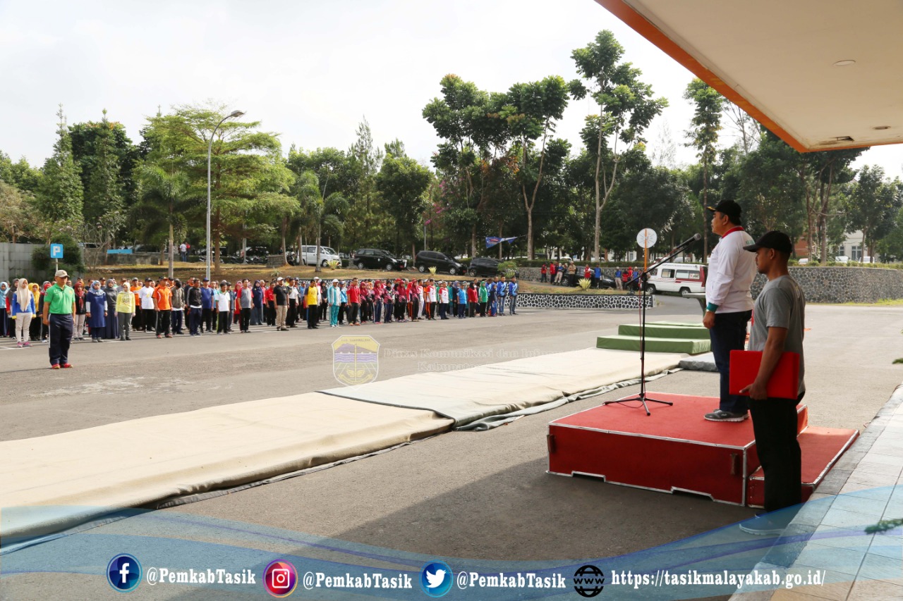 UPACARA MEMERINGATI HARI OLAHRAGA NASIONAL KE-36: AYO OLAHRAGA, DIMANA SAJA, DAN KAPAN SAJA