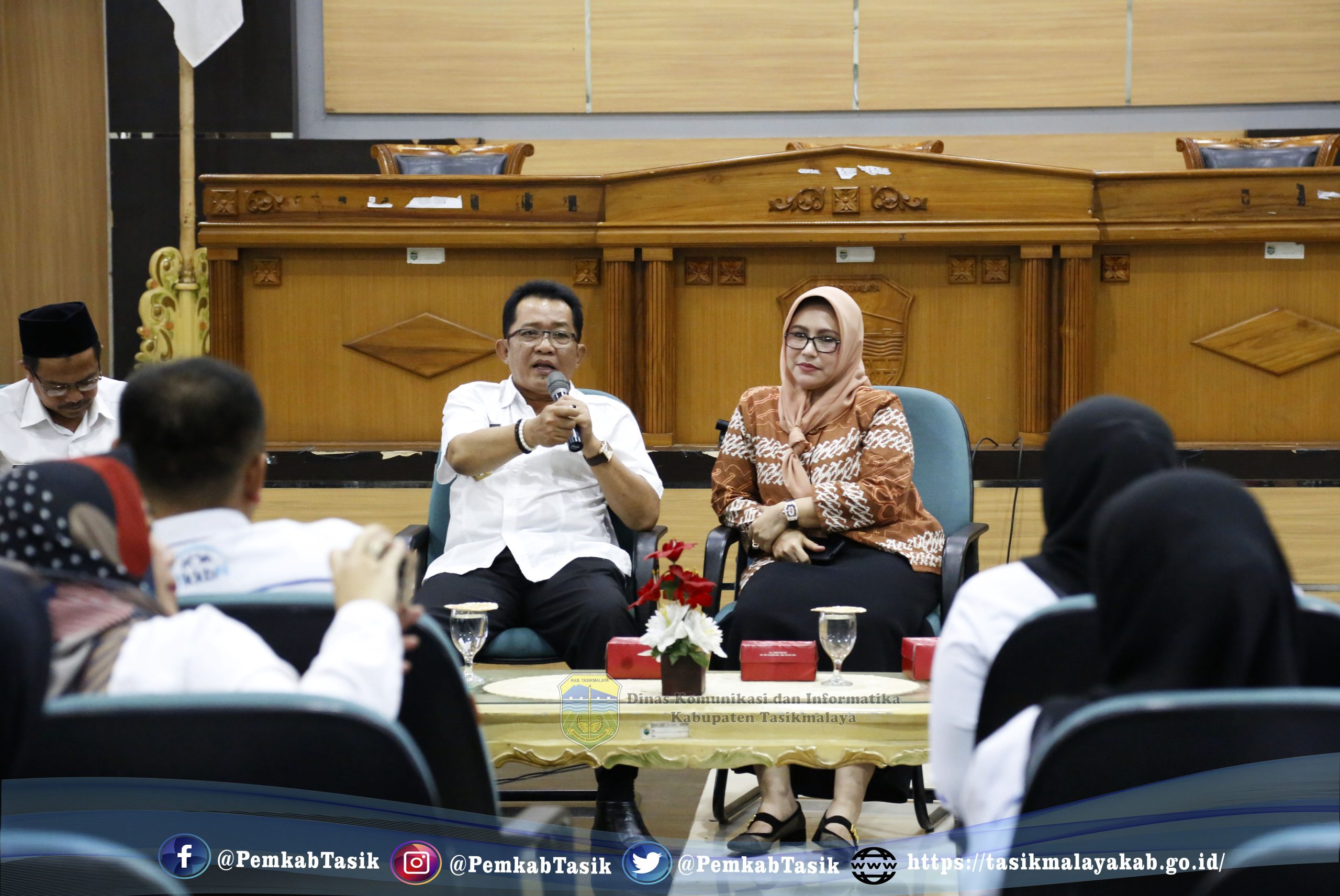 AUDIENSI DENGAN TIM PENGGERAK DESA, BUPATI TASIKMALAYA SIAP BANTU TPD DI KABUPATEN TASIKMALAYA