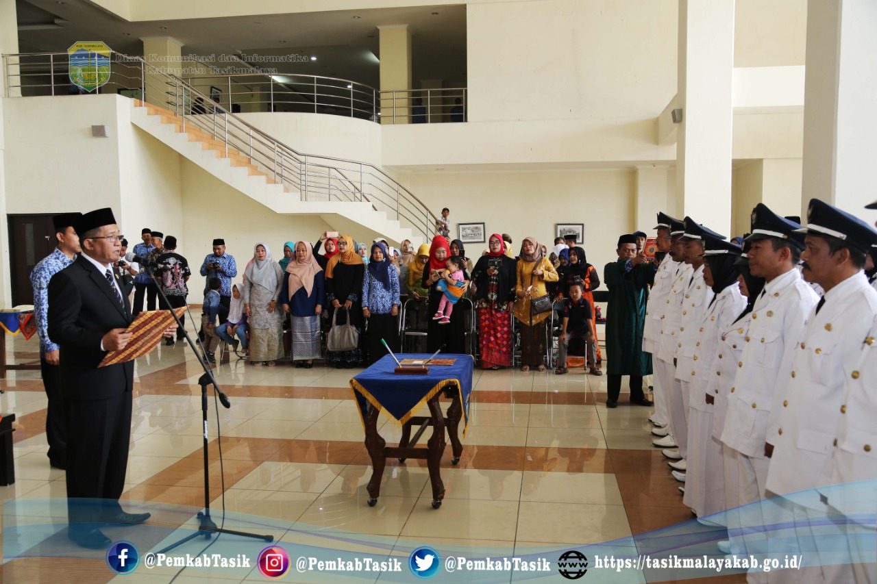 BUPATI TASIKMALAYA MENGAMBIL SUMPAH DAN MELANTIK 40 PENJABAT KEPALA DESA DI KABUPATEN TASIKMALAYA TAHUN 2019