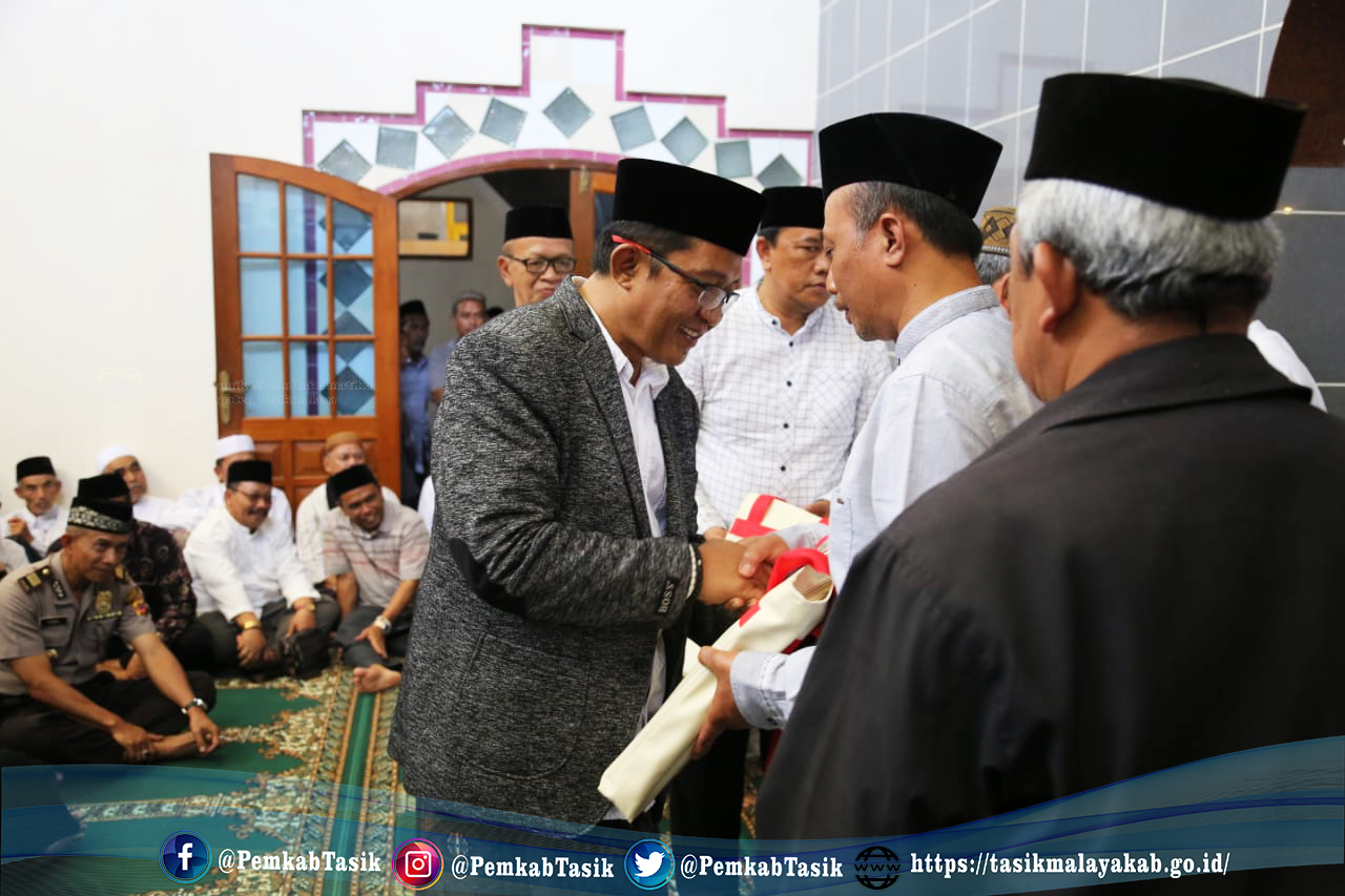 BUPATI ADE MEMPERINGATI MAULID NABI DI PAMIJAHAN