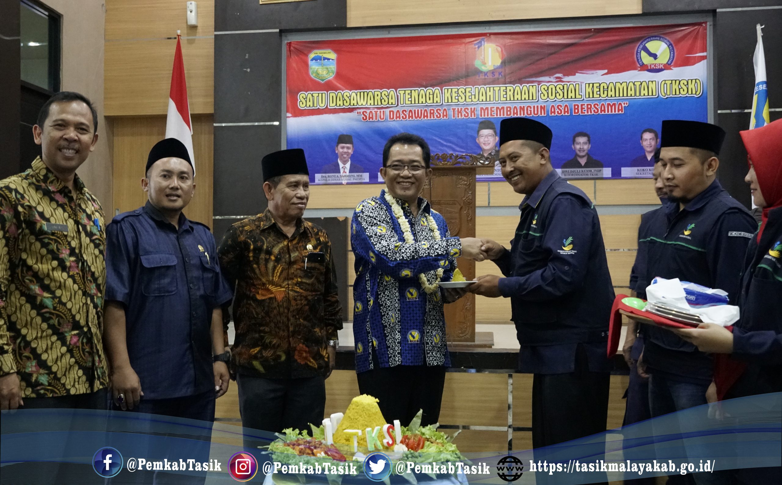 SATU DASAWARSA TKSK BUPATI ADE AKAN FASILITASI KENDARAAN DAN NAIKAN INSENTIF TKSK