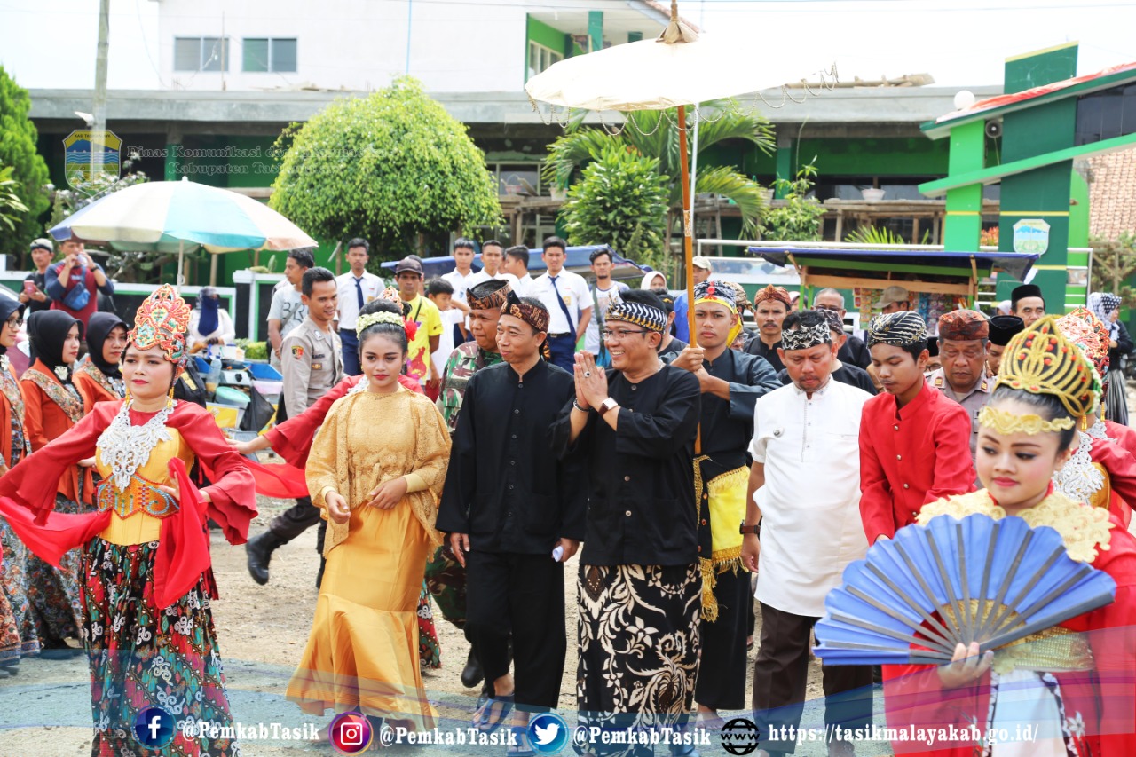 BUPATI MUKA PASANGGIRI/FESTIVAL SENI SUNDA SA-KABUPATEN TASIKMALAYA