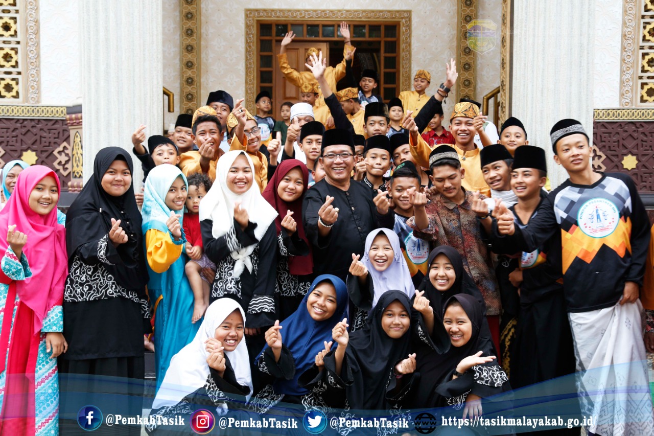 BUPATI ADE SUGIANTO NGANJANG KA PASANTREN AS-SYAMSUDIN PARUNGPONTENG