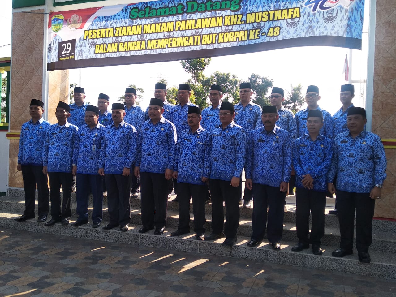 ASN KAB. TASIKMALAYA ZIARAH KE TMP KHZ MUSTOFA