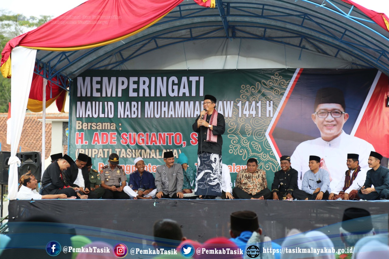 BUPATI ADE NGARESMIKEUN GEDUNG DAKWAH ISLAM KECAMATAN PARUNGPONTÉNG
