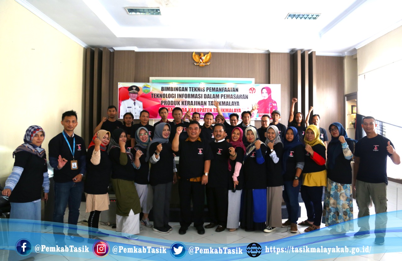 BIMTEK PEMANFAATAN TEKNOLOGI INFORMASI DALAM PEMASARAN PRODUK KERAJINAN DEKRANASDA KAB TASIKMALAYA