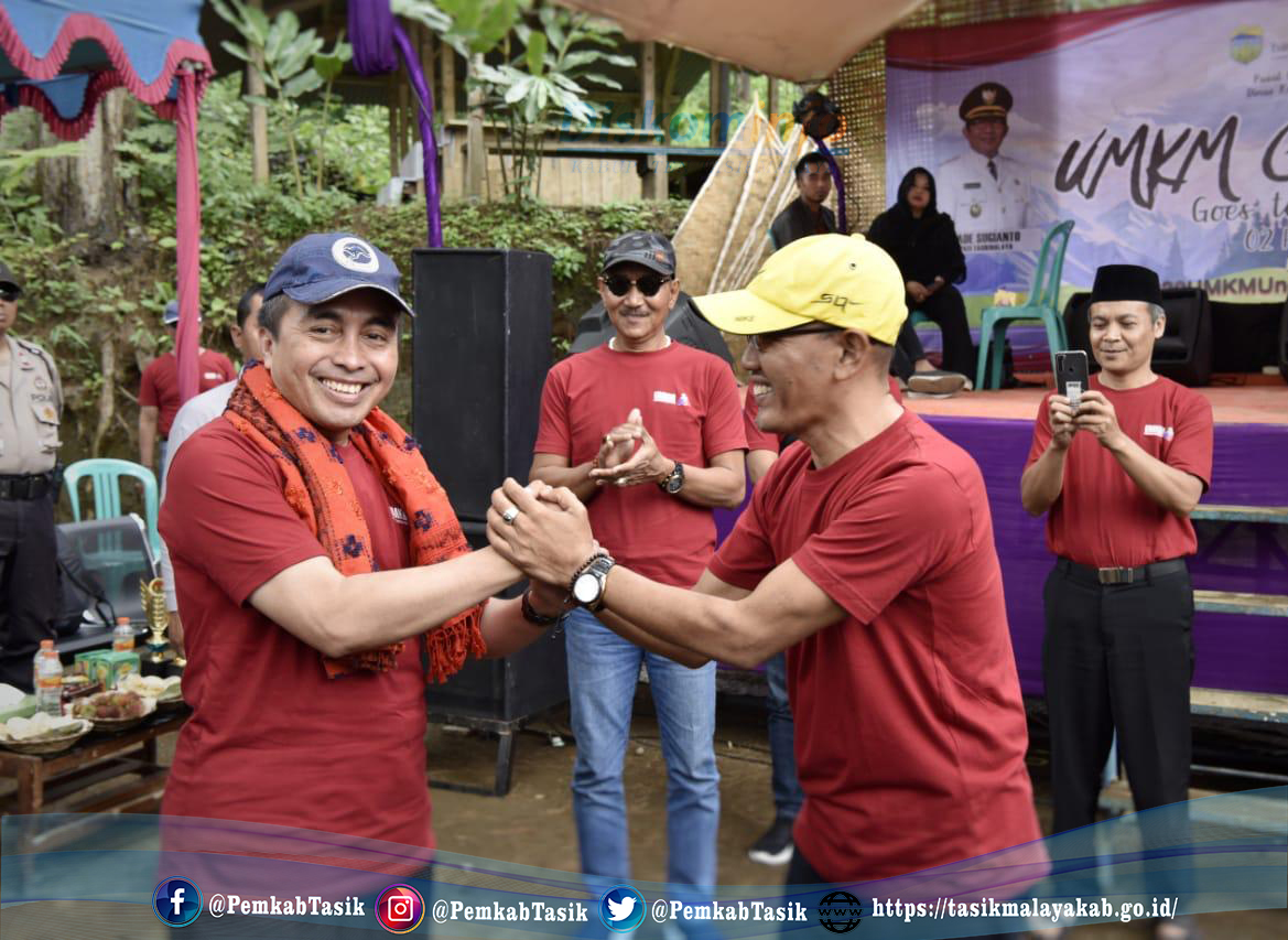 PLUT DISKOPUKMNAKER GELAR UMKM GATHERING: UMKM UNGGUL MAKIN KOMPAK DAN SOLID