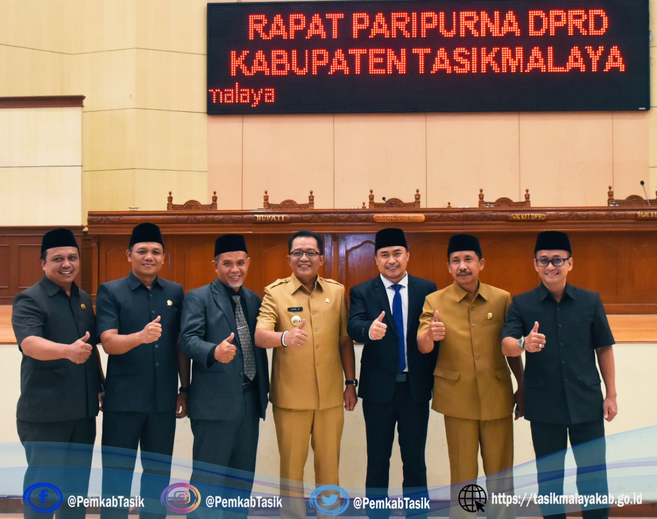 BUPATI TASIKMALAYA ADE SUGIANTO HADIRI RAPAT PARIPURNA PEMILIHAN WAKIL BUPATI TASIKMALAYA