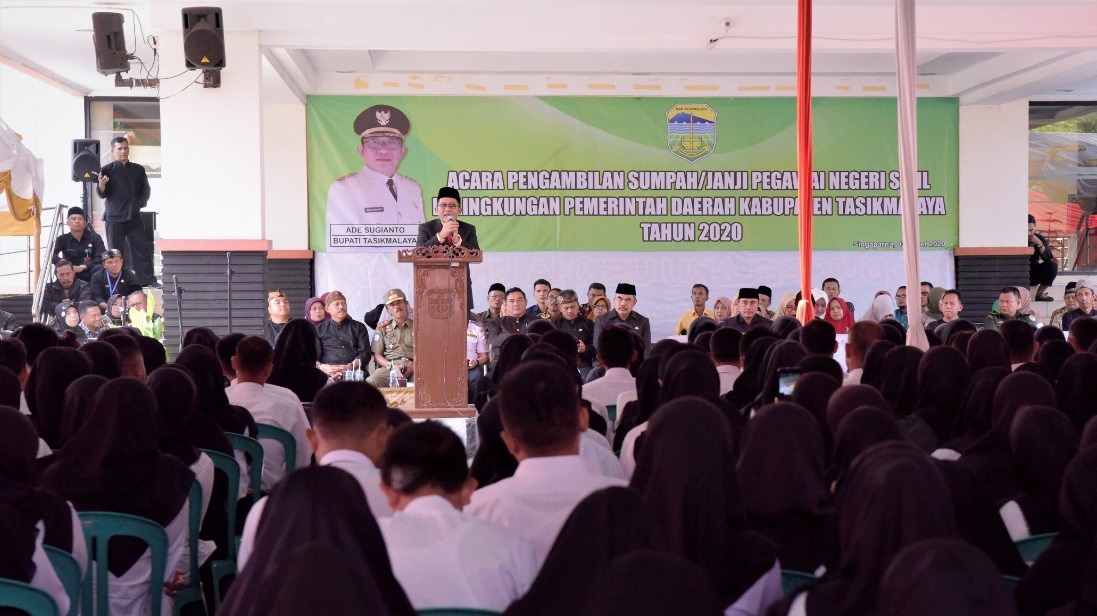 496 PNS DILANTIK DIDEPAN ORANG TUA MEREKA