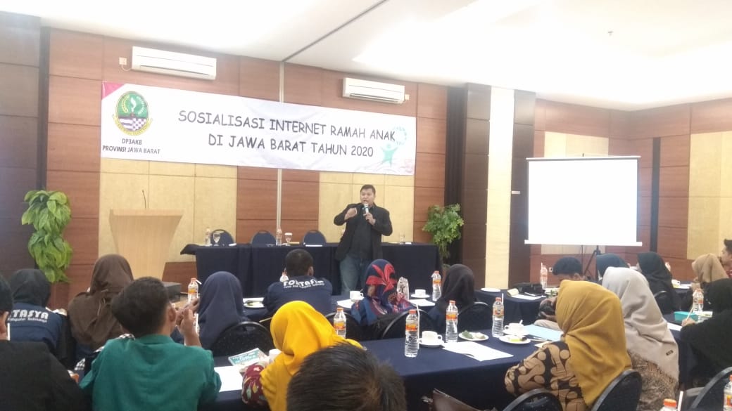 SOSIALISASI INTERNET RAMAH ANAK