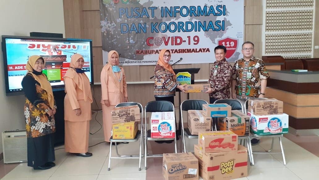 Penyerahan Bantuan dari TP PKK dan Dharma Wanita Persatuan kepada Rumah Sakit SMC Kabupaten Tasikmalaya