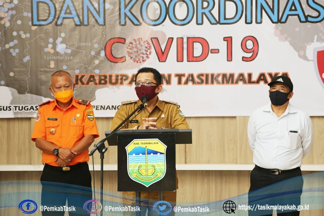 PEMKAB TASIKMALAYA TERIMA BANTUAN DARI JABAR BERGERAK, MKKS DAN SARI ENESIS GROUP