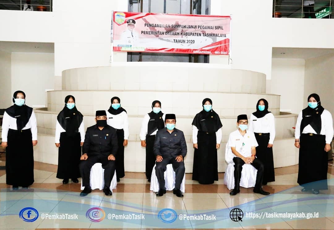 SEKDA KAB. TASIKMALAYA MENGAMBIL SUMPAH/JANJI PNS PROGRAM PTT KEMENKES RI