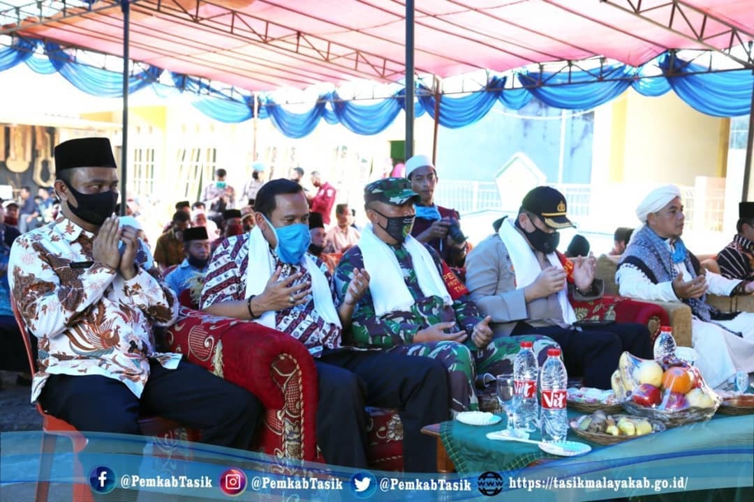 KEPALA DINAS SOSIAL PMDP3A KAB. TASIKMALAYA BESERTA KAPOLRES TASIKMALAYA KUNJUNGI KAMPUNG TANGGUH