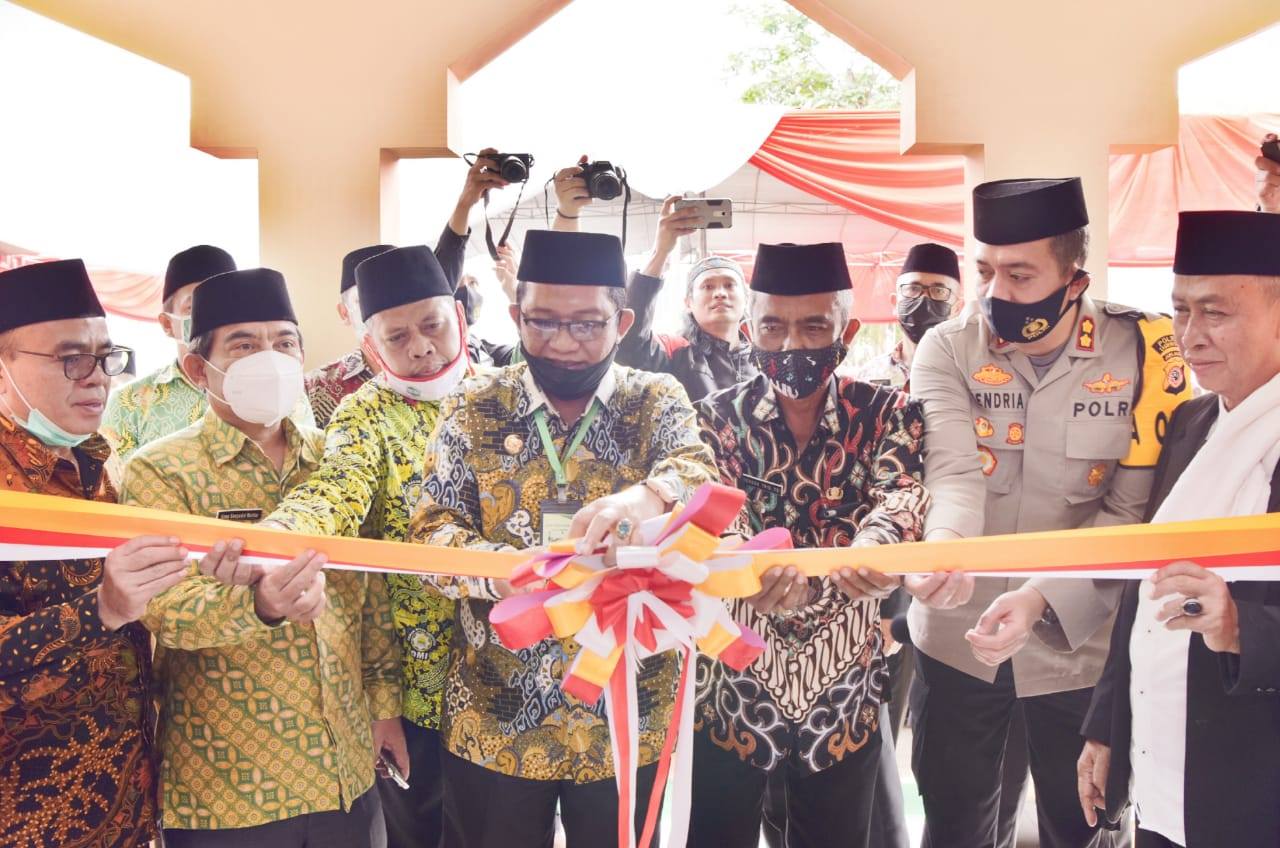 BUPATI TASIKMALAYA RESMIKAN MASJID BESAR BAITTUSSALAM KECAMATAN SUKARAME