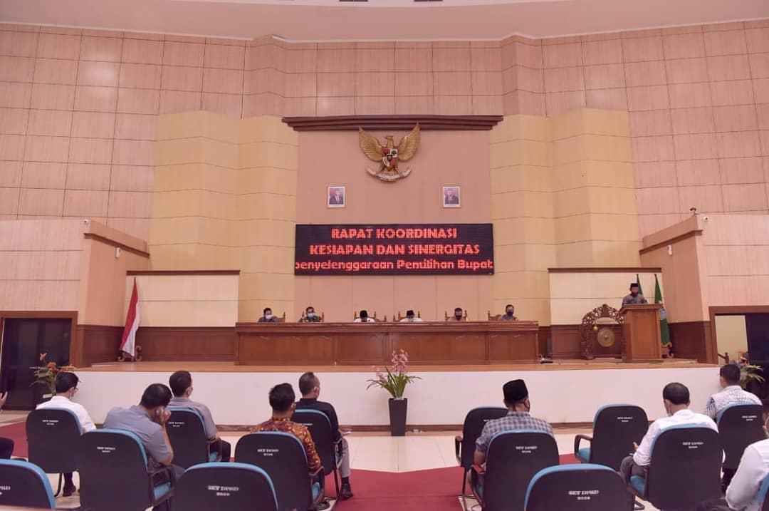 PEMDA KAB. TASIKMALAYA GELAR RAKOR KESIAPAN DAN SINERGI PEMILU BUPATI DAN WAKIL BUPATI TASIKMALAYA
