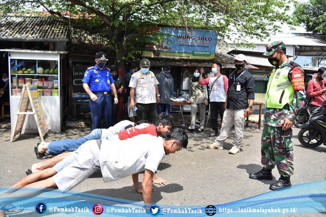 SATPOL PP KABUPATEN TASIKMALAYA BERSAMA SATPOL PP PROVINSI JABAR GELAR OPERASI YUSTISI PROTOKOL KESEHATAN