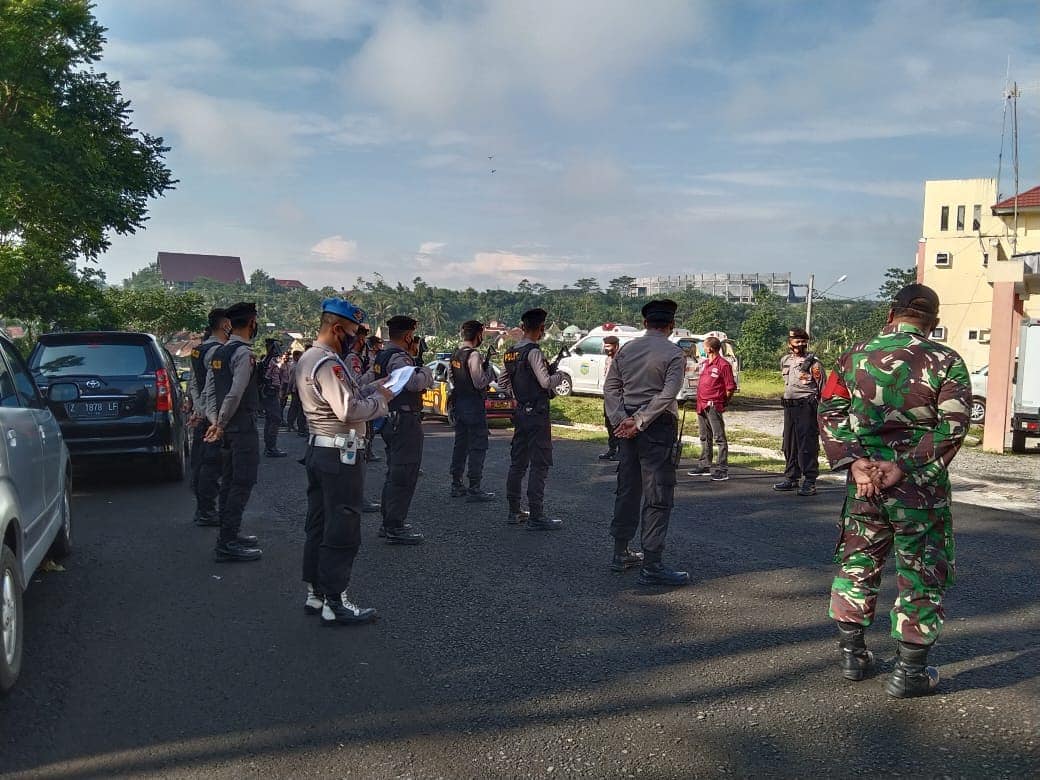 PEMDA KAB TASIKMALAYA DISTRIBUSIKAN VAKSIN KE 40 PUSKESMAS