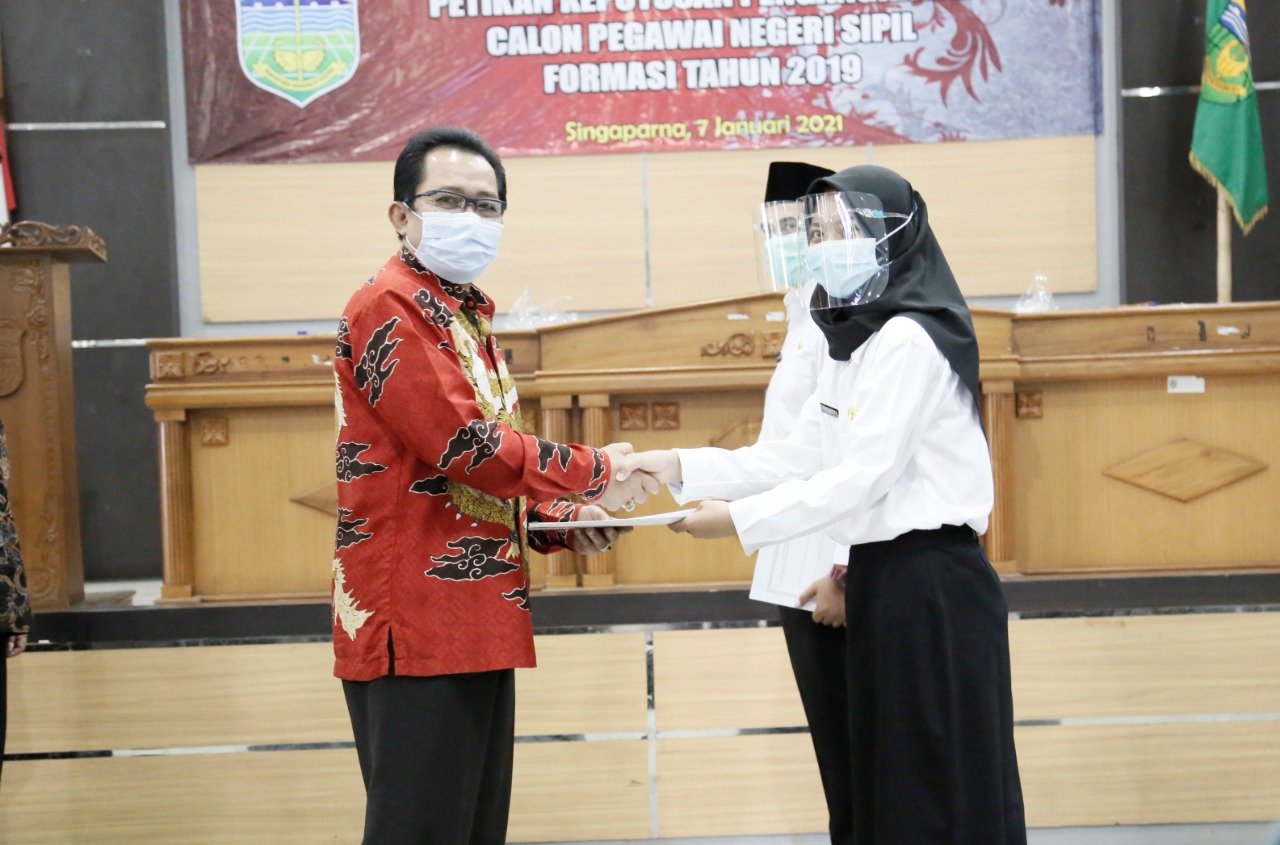 PEMBEKALAN DAN PENYERAHAN PETIKAN KEPUTUSAN BUPATI TASIKMALAYA TENTANG PENGANGKATAN CPNS FORMASI TAHUN 2019