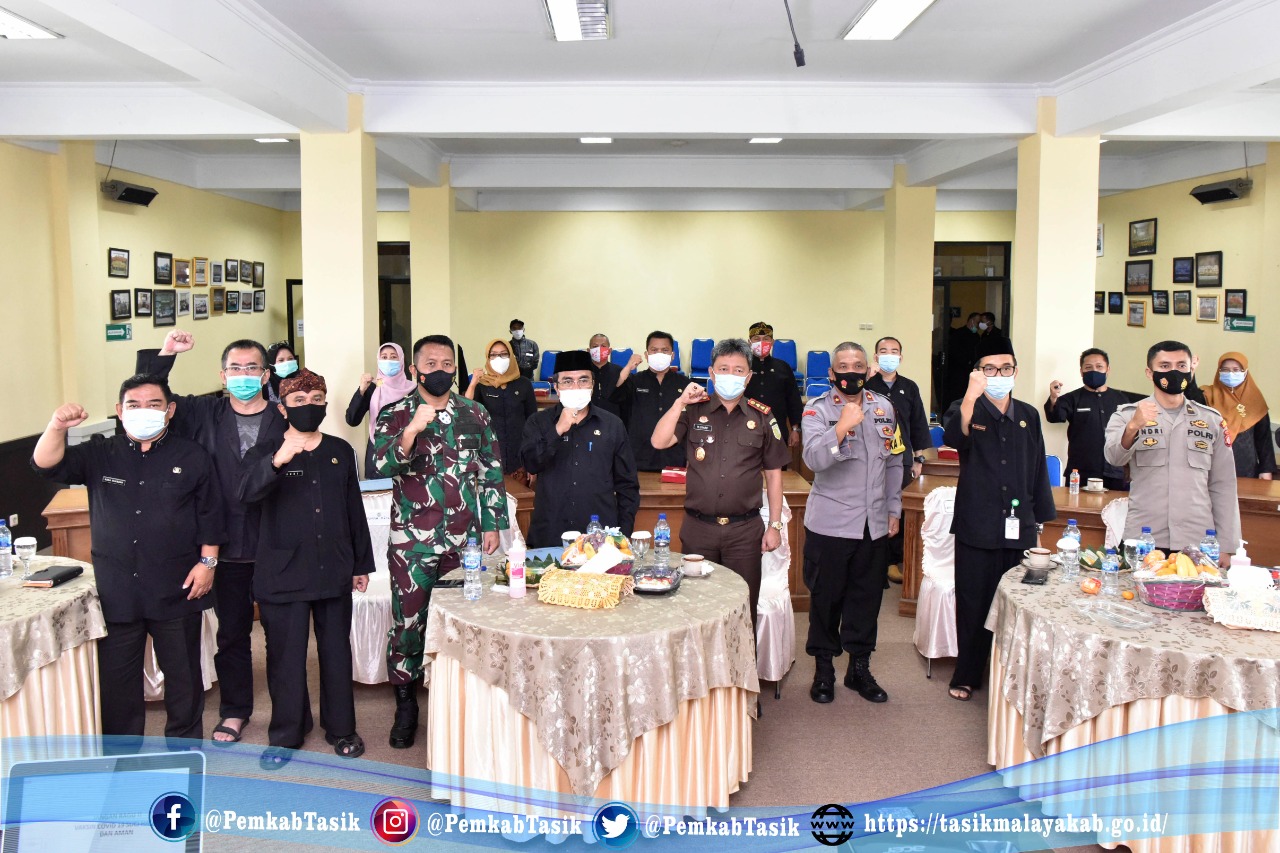 SOSIALISASI VAKSINASI DALAM RANGKA PENCEGAHAN PENYEBARAN PANDEMI COVID-19