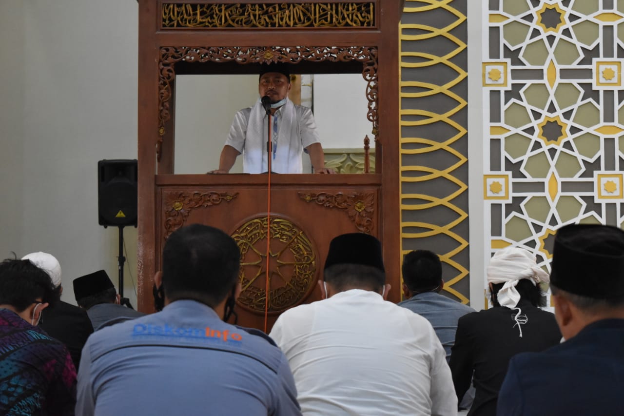 AGENDA PERTAMA WABUP TASIK, SALAT JUMAT DI MASJID AGUNG DAN SILATURAHIM KE PONPES SUKAHIDENG