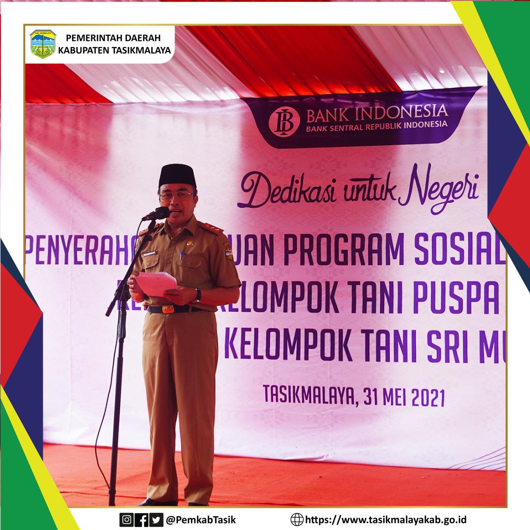PENYERAHAN BANTUAN PROGRAM SOSIAL BI KEPADA KELOMPOK TANI PUSPA RAHAYU DAN KELOMPOK TANI SRI MUKTI