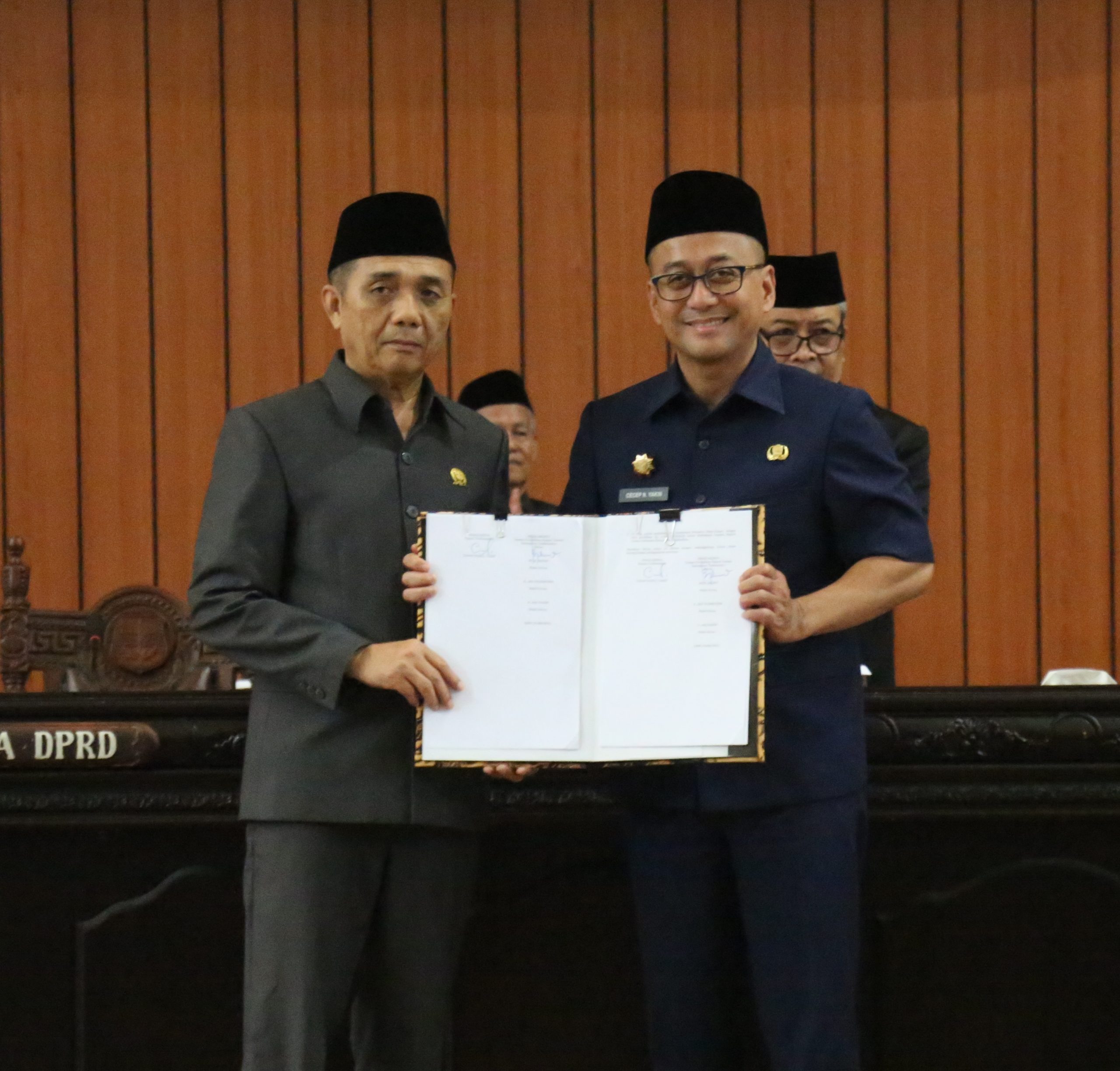 Perkuat  Fasilitas Dan Pembangunan Daerah, Pemkab Tasikmalaya Hibahkan Puluhan Aset