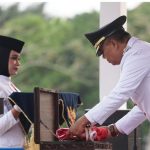 Prosesi Upacara Penurunan Bendera Merah Putih, 

peringatan HUT Ke-81 RI Tingkat Kabupaten Tasikmalaya