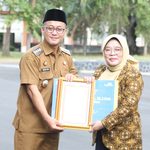 Pemkab Tasikmalaya Apresiasi Pengabdian Asn Dan Serahkan Penghargaan Dalam Apel Pagi Gabungan